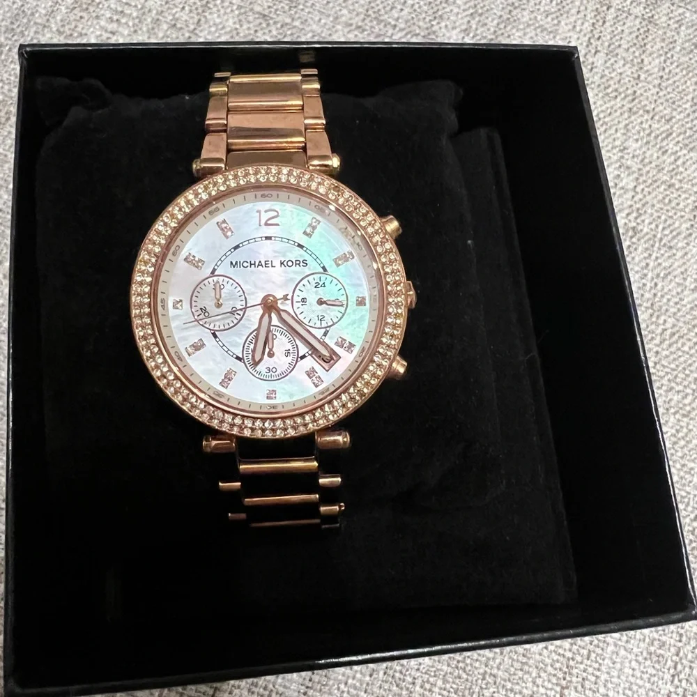 Michael Kors Parker rose gold tone watch - Picture 4 of 5